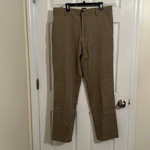 Dockers Classic Fit 36x34 Easy Khaki Classic Fit